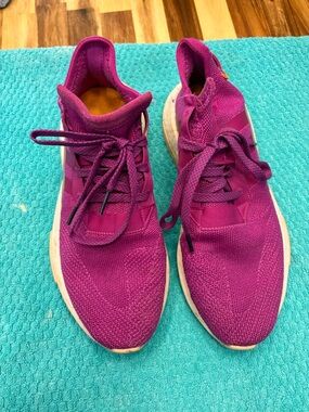 adidas Magenta Knit Running Shoes pod s 3.1